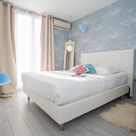 Hotel M