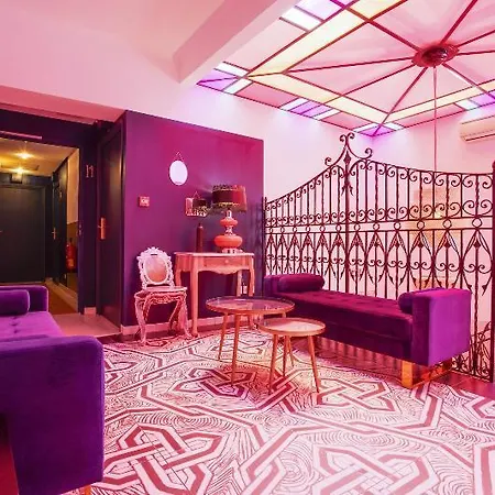 Hotel M